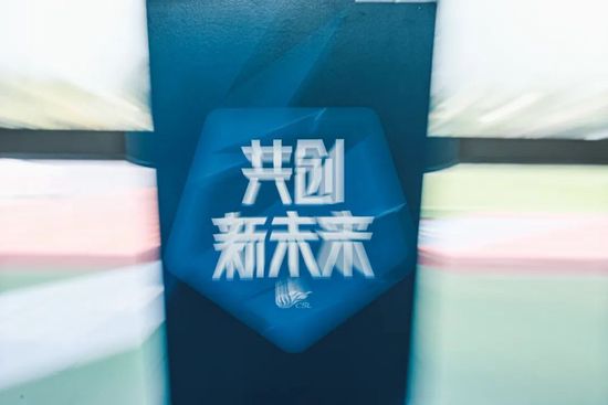 官方：沙特联将每场比赛大名单扩增至25人下赛季可报10名外援沙特足协官方宣布，沙特足协和沙特职业联赛决定将沙特联一线队名单中的注册球员数量修改为25名球员。